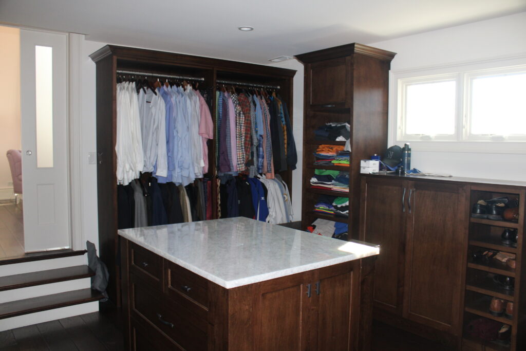 Walk-in Closet